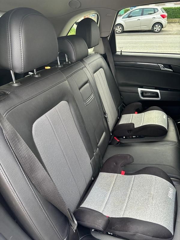 Gebraucht Opel Antara 163 PS (119 kW) 2013 Schwarz SUV