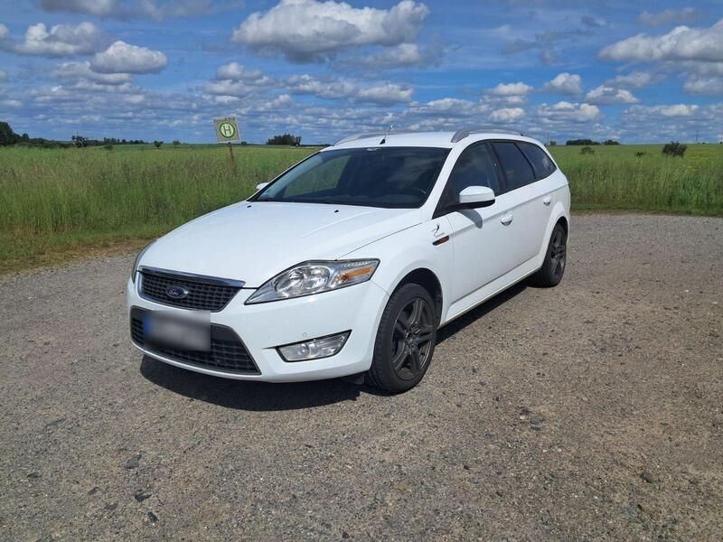 Weiß Gebraucht 2010 Ford Mondeo Kombi | 4.900 € (Guter Preis) - Bild 1/4