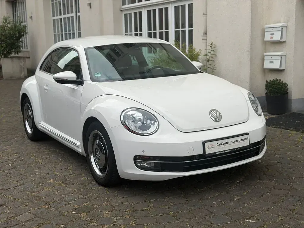 Gebraucht VW Beetle Design 105 PS (77 kW) 2013 Weiß Kleinwagen