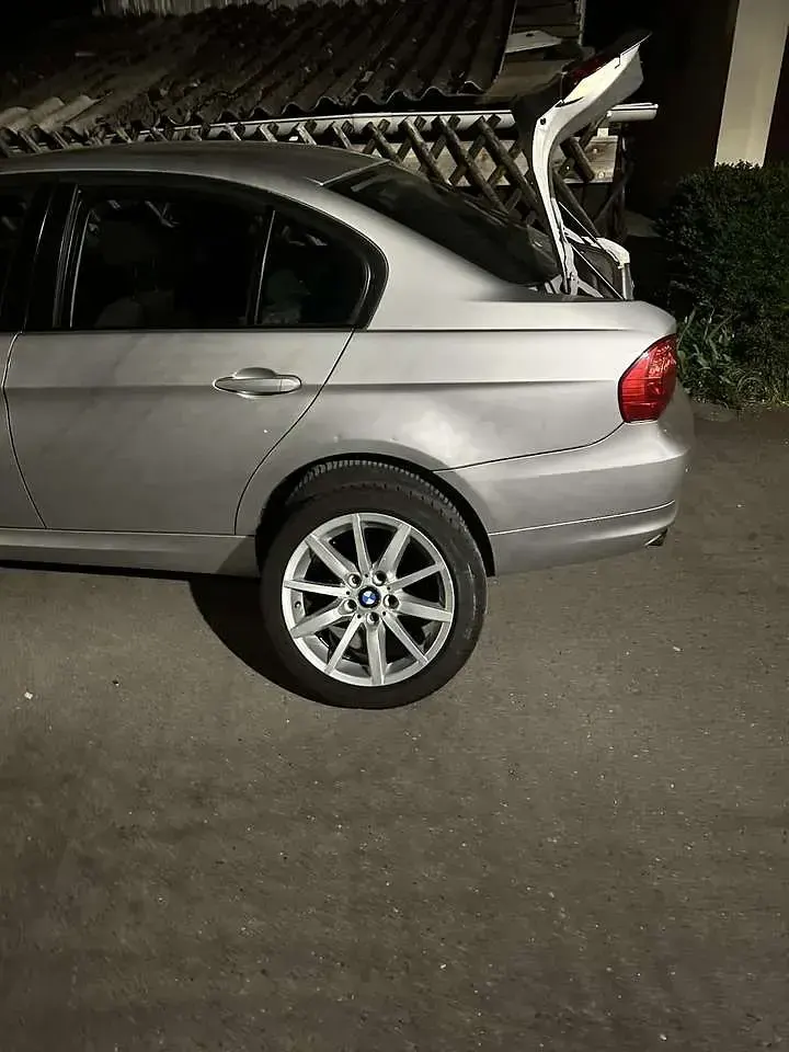 Gebraucht BMW 318 143 PS (105 kW) 2008 Limousine