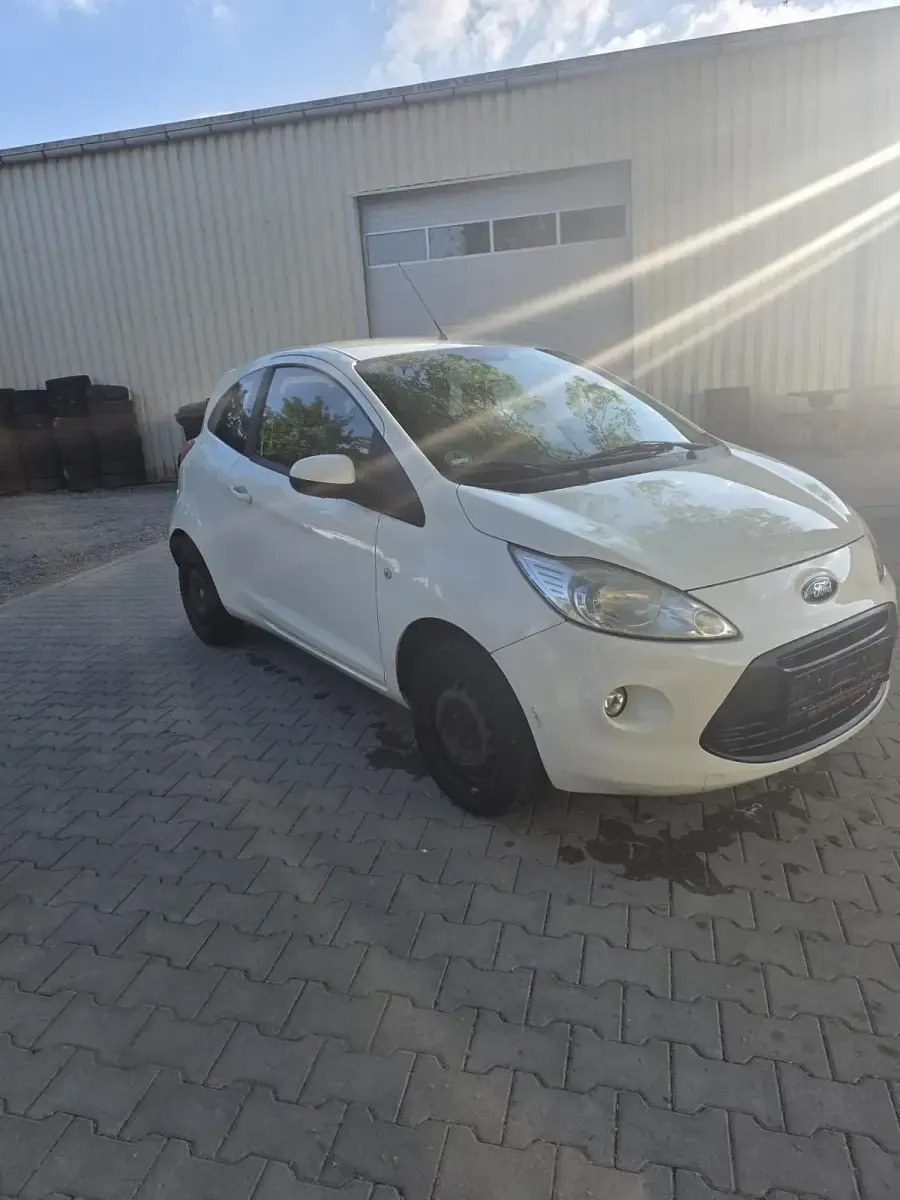Gebraucht Ford Ka 69 PS (50 kW) 2009 Weiß Kleinwagen