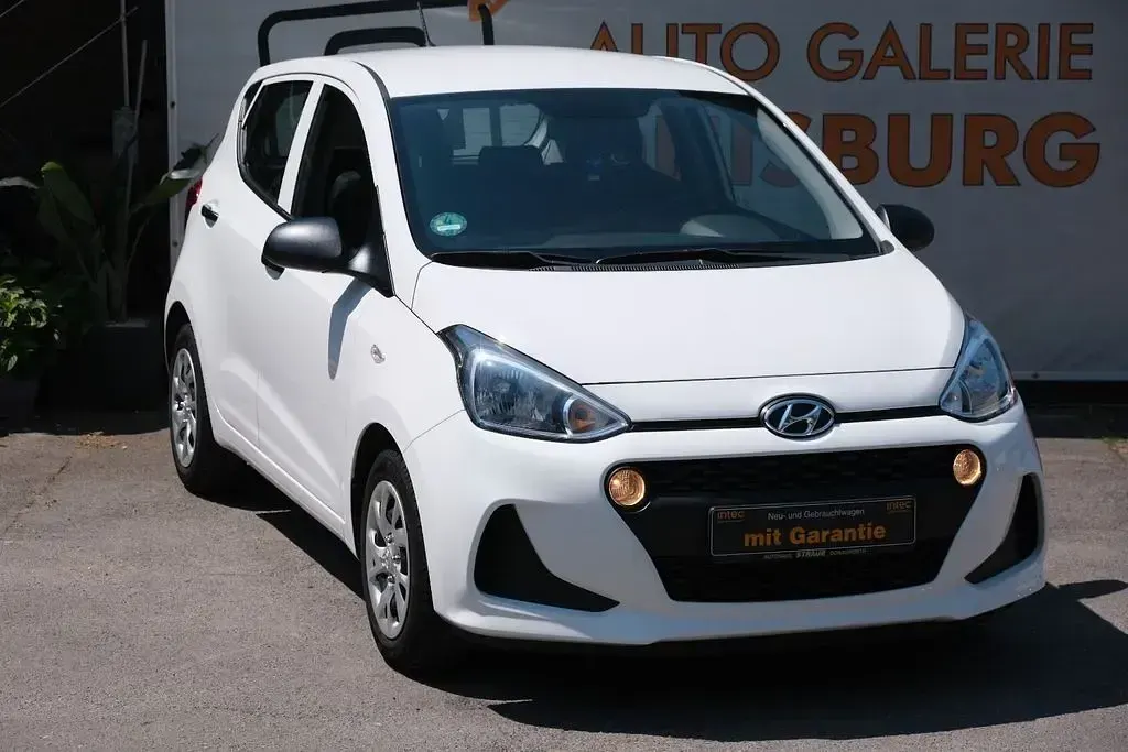 Gebraucht Hyundai i10 67 PS (49 kW) 2019 Weiß Kleinwagen