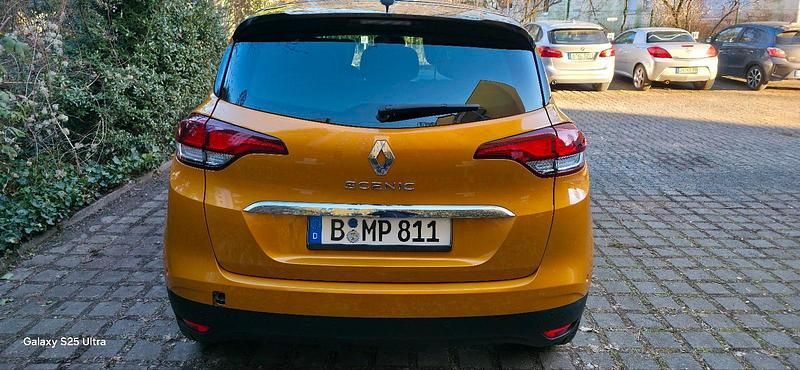 Gebraucht Renault Scénic IV Bose Edition 160 PS (117 kW) 2017 Gold Van / Kleinbus