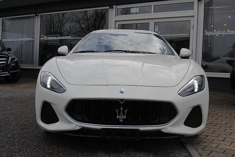 Gebraucht Maserati Granturismo 460 PS (338 kW) 2018 Weiß Coupé