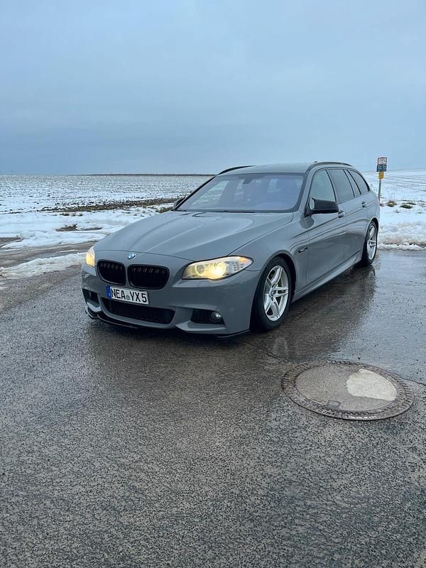 Gebraucht BMW 530 258 PS (189 kW) 2012 Grau Kombi