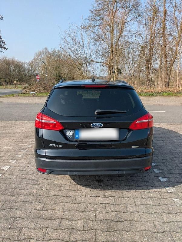 Gebraucht Ford Focus Business Edition 125 PS (91 kW) 2017 Schwarz Kombi