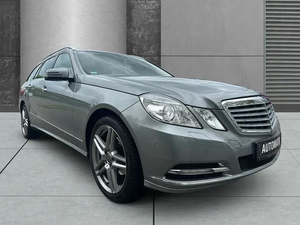 Gebraucht Mercedes E200 184 PS (135 kW) 2012 Silber Kombi