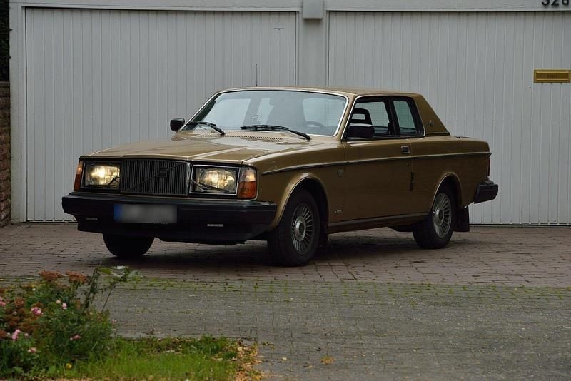 Gebraucht Volvo 262 108 PS (79 kW) 1979 Gold Coupé