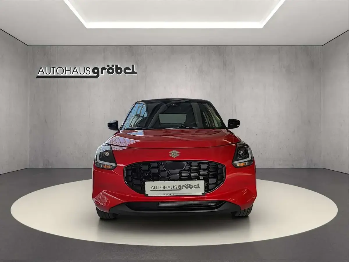 Gebraucht Suzuki Swift Comfort+ 83 PS (61 kW) 2026 Burning/super black p. met. Kleinwagen