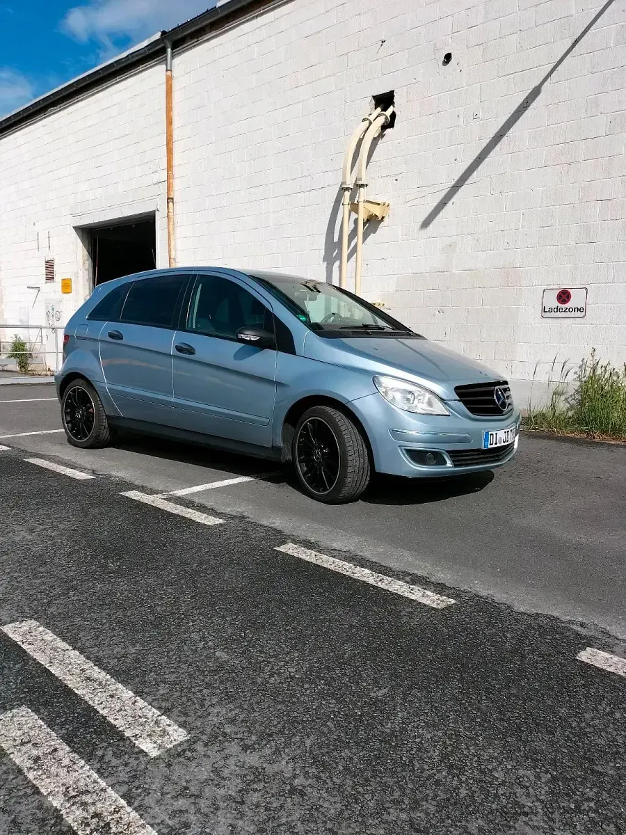 Gebraucht Mercedes B150 95 PS (69 kW) 2007 Blau Van / Kleinbus