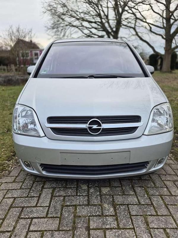 Gebraucht Opel Meriva Essentia 125 PS (91 kW) 2003 Van / Kleinbus