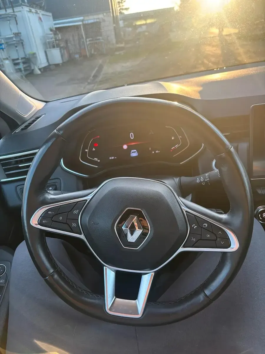 Gebraucht Renault Clio Intens 91 PS (66 kW) 2021 Weiß Kleinwagen