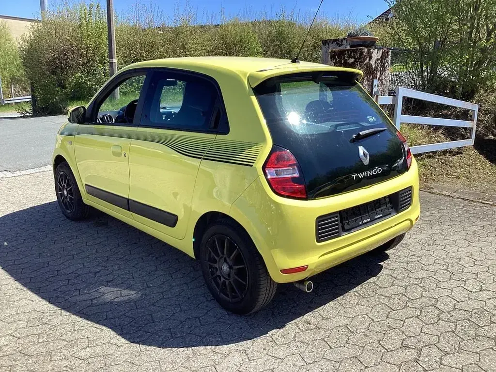 Gebraucht Renault Twingo Dynamique 90 PS (66 kW) 2015 Gelb Kleinwagen