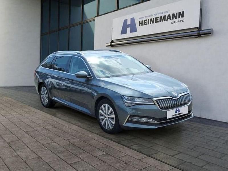 Gebraucht Skoda Superb Style 218 PS (160 kW) 2021 Quarzgrau metallic Kombi