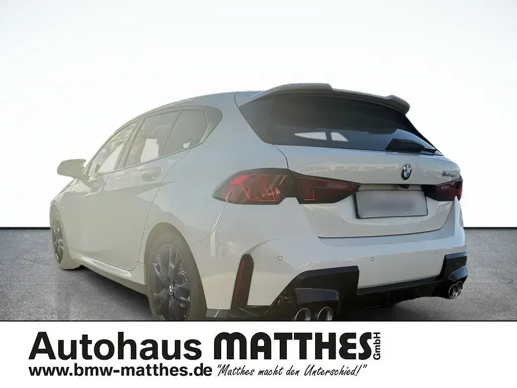 Gebraucht BMW M135 Efficient Dynamics 300 PS (220 kW) 2024 Weiss Kleinwagen