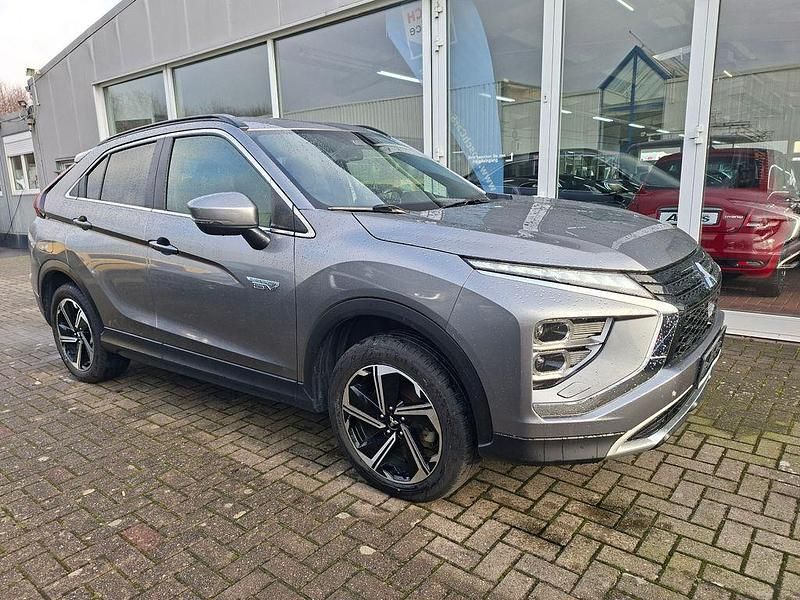 Gebraucht Mitsubishi Eclipse Cross Plus 98 PS (72 kW) 2022 Grau SUV