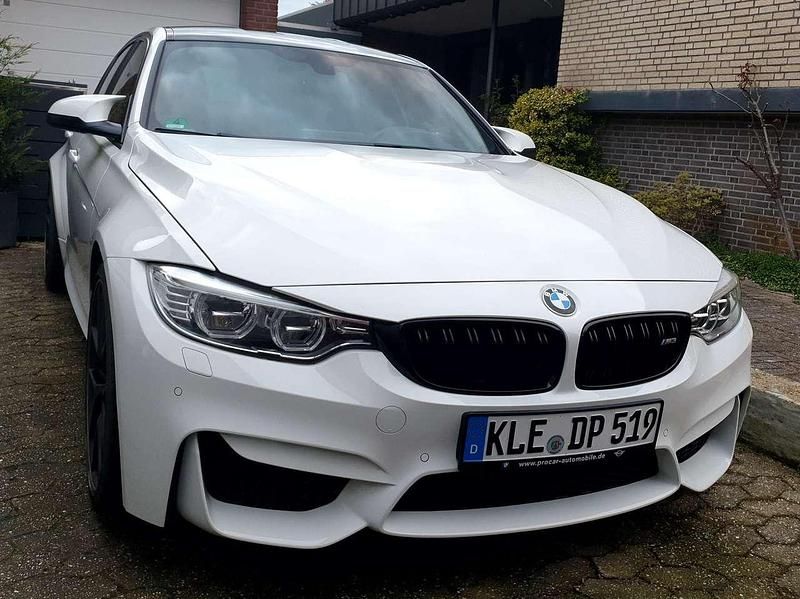 Weiß Gebraucht 2016 BMW M3 Performance Limousine | 54.900 € (Fairer Preis) - Bild 1/4