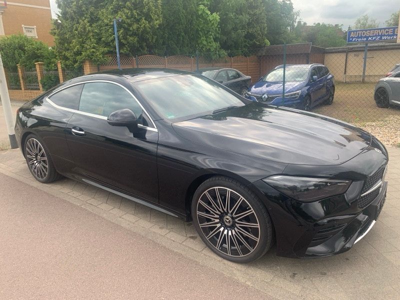Obsidianschwarz metalliclack Gebraucht 2024 Mercedes CLE300 AMG Line Premium Plus Coupé | 64.900 € (Etwas zu teuer) - Bild 1/4