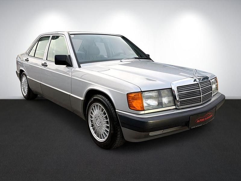 Gebraucht Mercedes 190 109 PS (80 kW) 1991 Silber Limousine