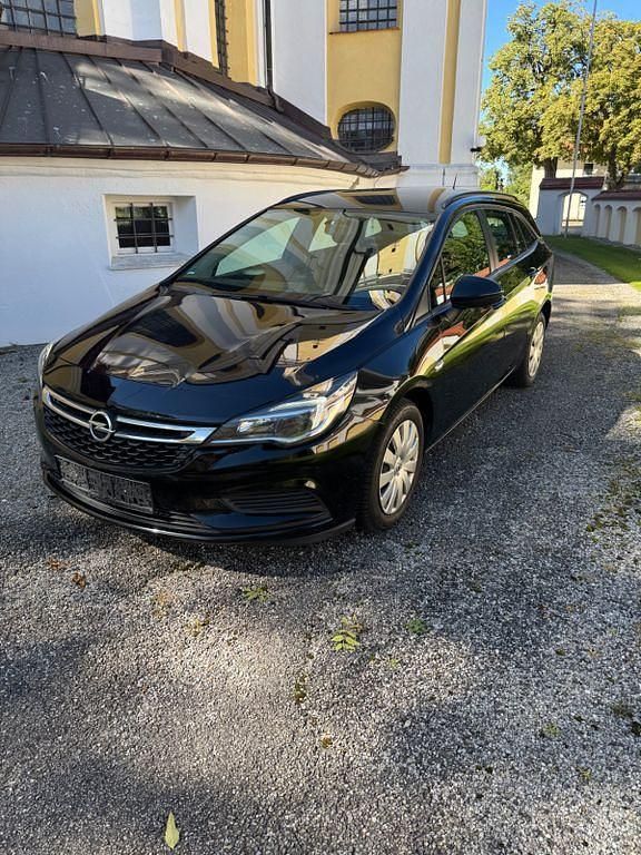 Schwarz Gebraucht 2017 Opel Astra Business Kombi | 4.850 € (Superpreis) - Bild 1/4