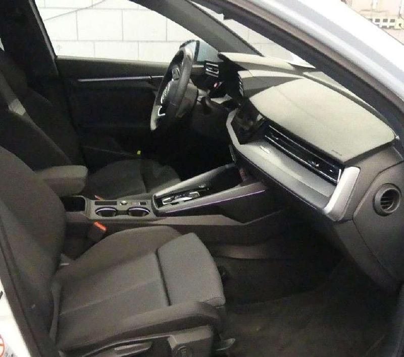 Gebraucht Audi A3 S-Line 150 PS (110 kW) 2025 Gletscherweiß metallic Limousine