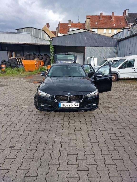 Gebraucht BMW 330 Advantage 258 PS (189 kW) 2015 Schwarz Kombi