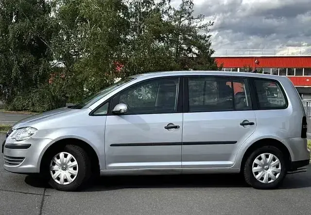 Gebraucht VW Touran 130 PS (95 kW) 2008 Silber Van / Kleinbus