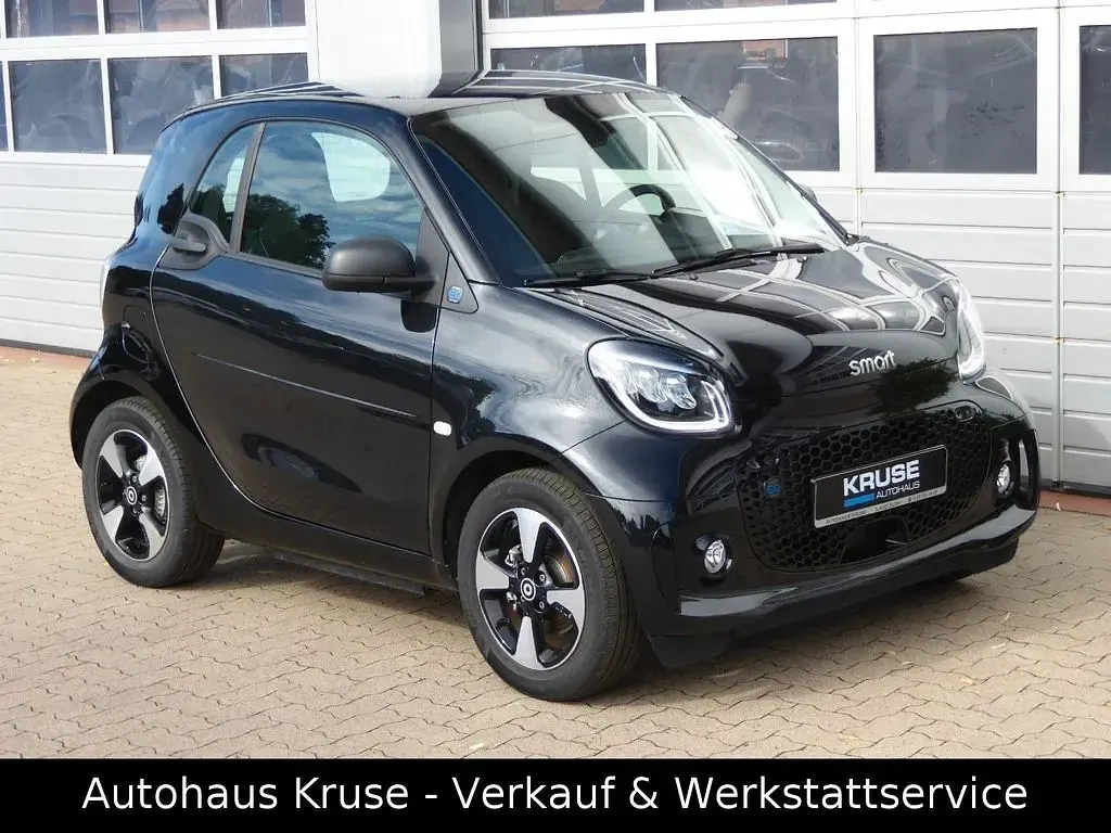 Gebraucht Smart ForTwo Electric Drive Exclusive 60 kW (82 PS) 2024 Schwarz