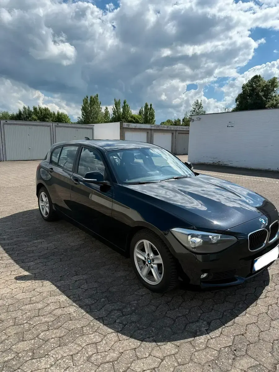 Gebraucht BMW 116 136 PS (100 kW) 2012 Schwarz Kleinwagen