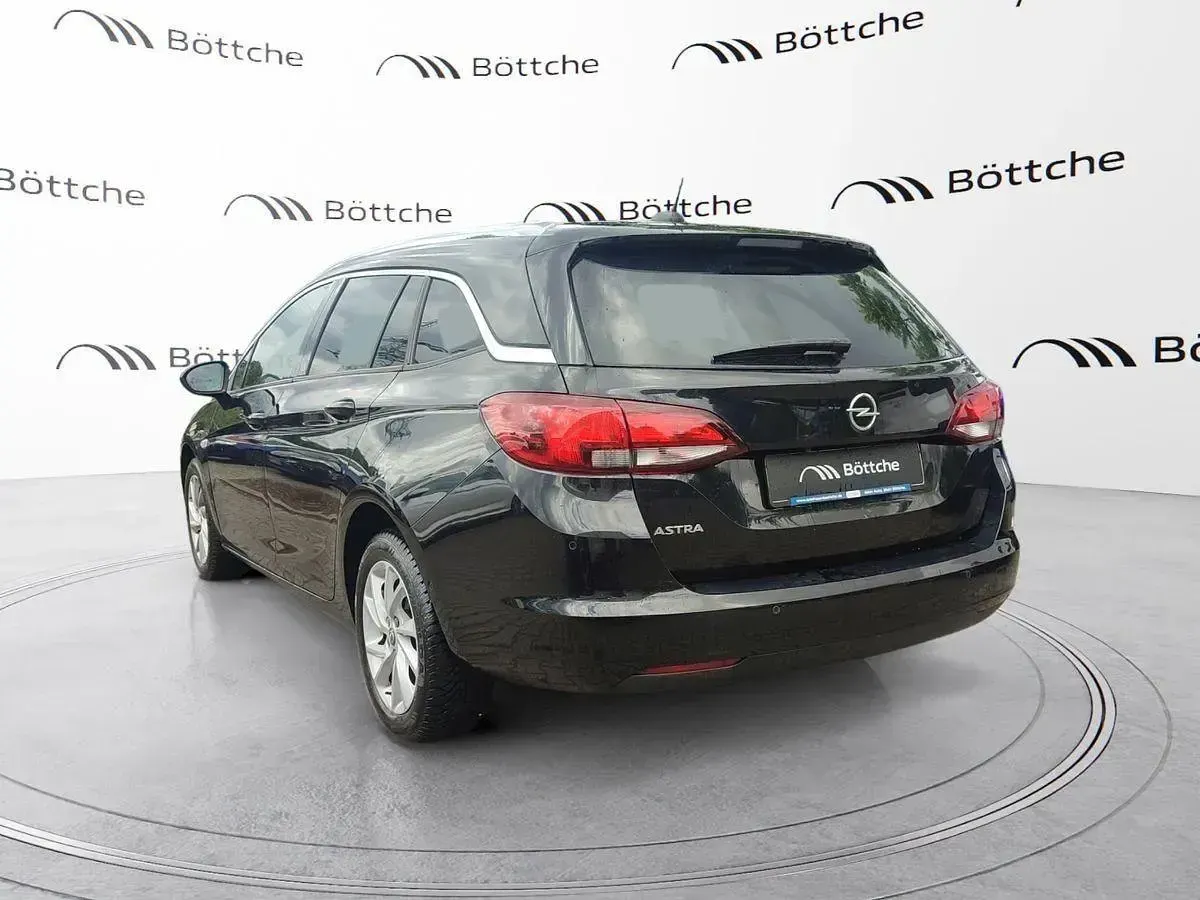 Gebraucht Opel Astra 145 PS (106 kW) 2022 Schwarz Kleinwagen