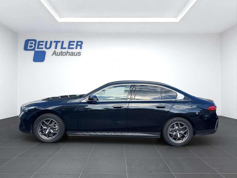 Gebraucht BMW 520 Sport Line 190 PS (139 kW) 2025 Schwarz Limousine