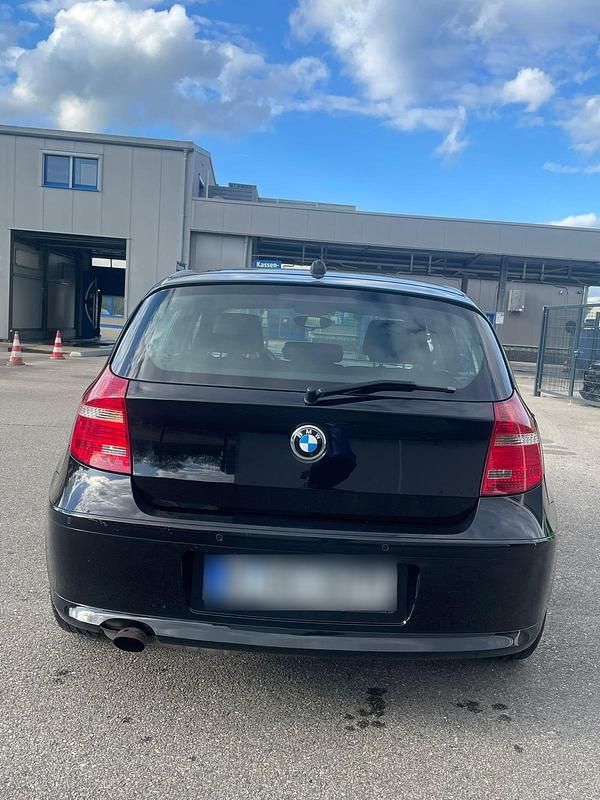 Second-hand BMW 118 143 CP (105 kW) 2009 Negru Hatchback