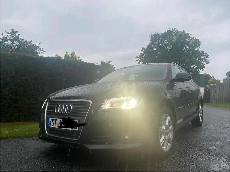 Schwarz Gebraucht 2010 Audi A3 Sportback Limousine | 4.900 € (Fairer Preis) - Bild 1/4