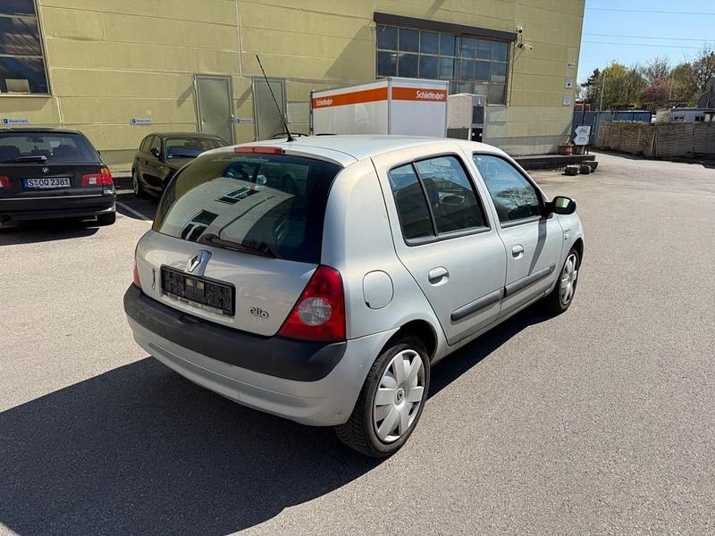 Gebraucht Renault Clio II Privilege 107 PS (78 kW) 2004 Silber Limousine