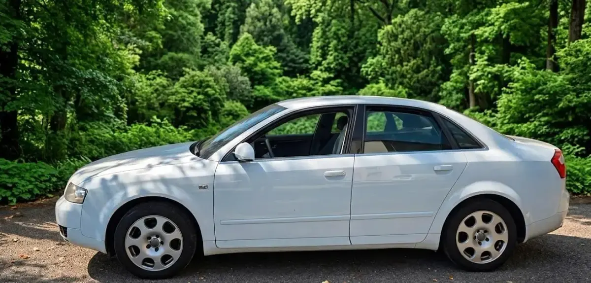 Gebraucht Audi A4 130 PS (95 kW) 2003 Weiß Limousine