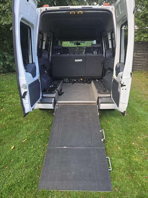 Weiß Gebraucht 2007 Ford Tourneo Connect Van / Kleinbus | 4.450 € - Bild 1/4