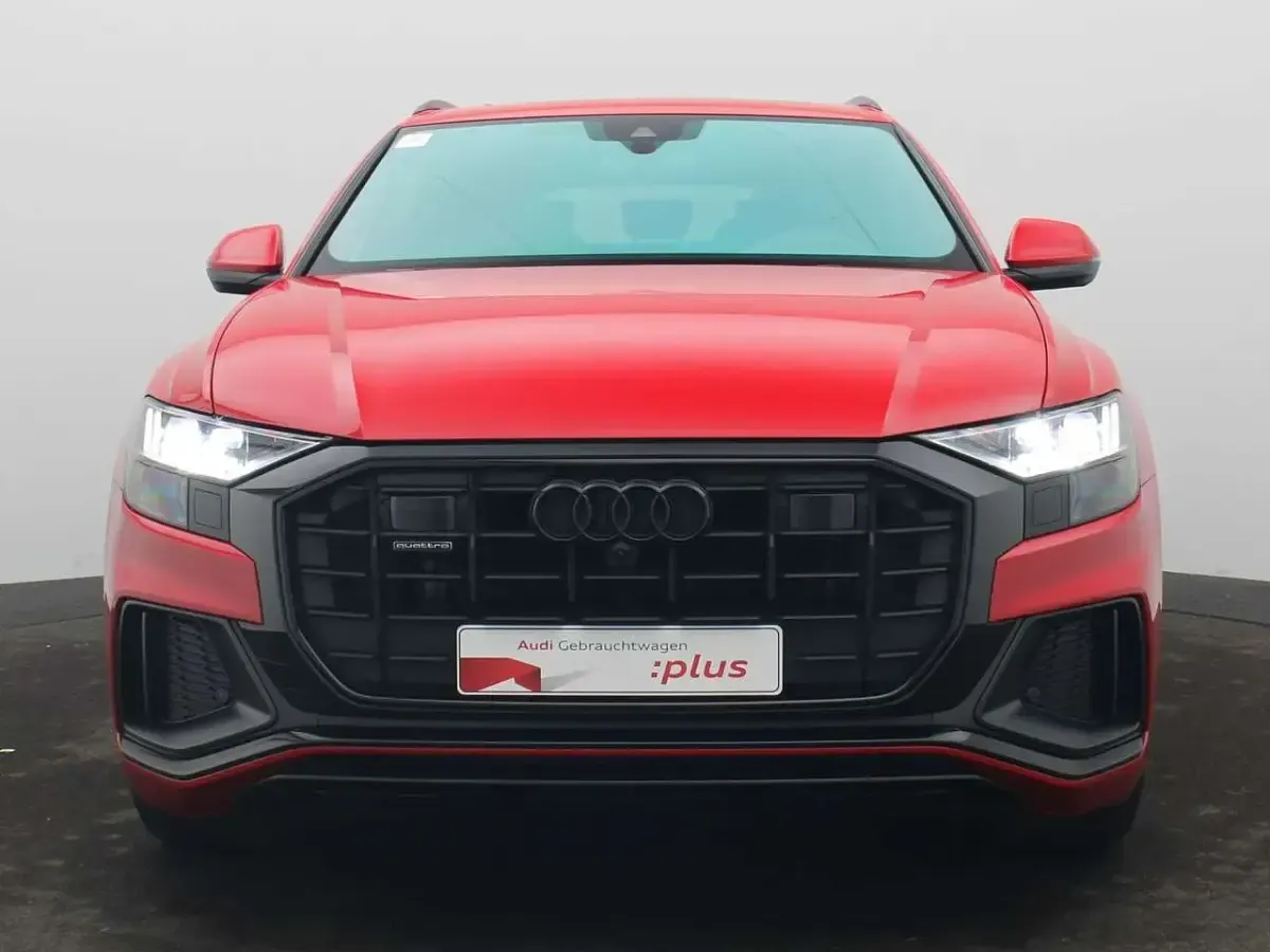 Gebraucht Audi Q8 S-Line 286 PS (210 kW) 2023 Individuallackierungen audi ex SUV