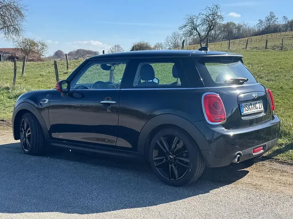 Gebraucht Mini Cooper D 116 PS (85 kW) 2016 Schwarz Kleinwagen