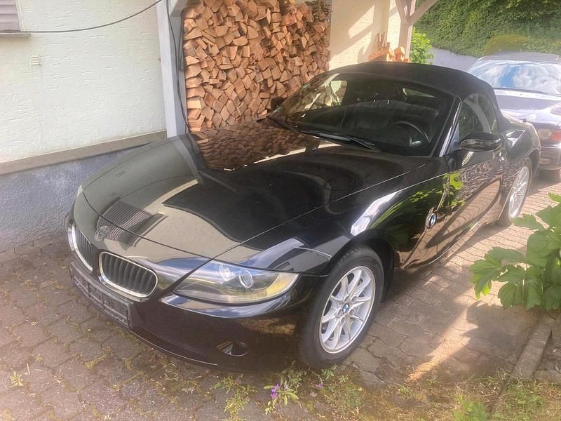 Schwarz Gebraucht 2005 BMW Z4 Cabrio | 8.460 € (Guter Preis) - Bild 1/4