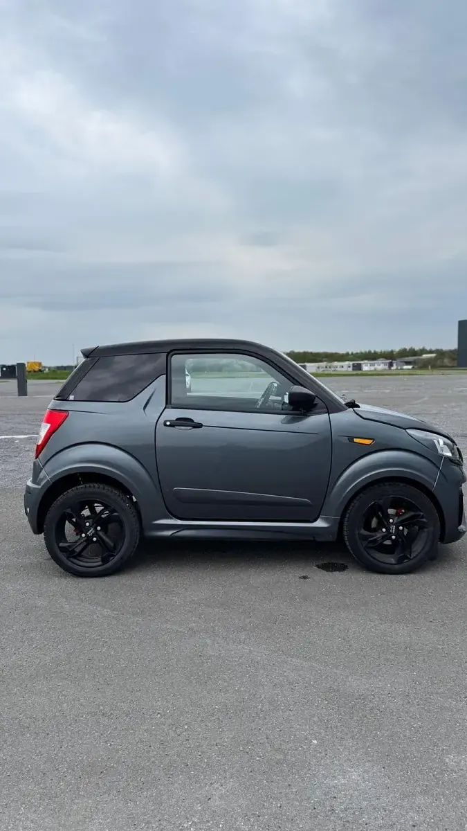 Käytetty Ligier JS50 2023 Harmaa Viistoperä