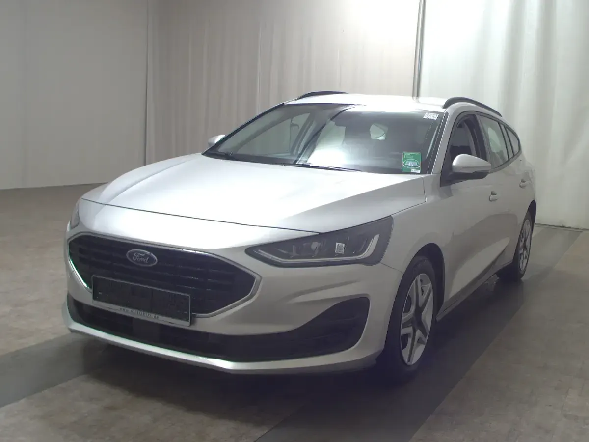 Używany Ford Focus Cool & Connect 120 KM (88 kW) 2022 Srebrny Kombi