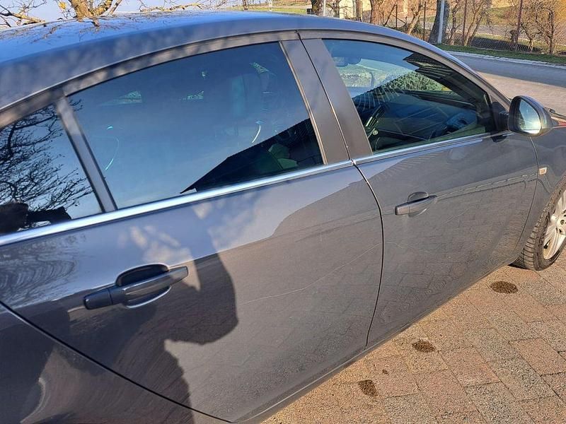 Gebraucht Opel Insignia 163 PS (119 kW) 2015 Grau Limousine