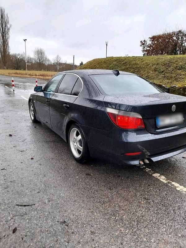 Gebraucht BMW 530 218 PS (160 kW) 2003 Blau Limousine