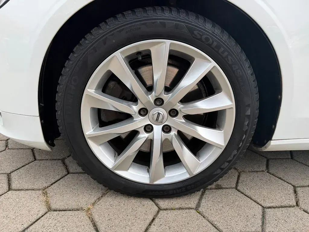 Gebraucht Volvo V90 Momentum 235 PS (172 kW) 2017 Weiss Kombi