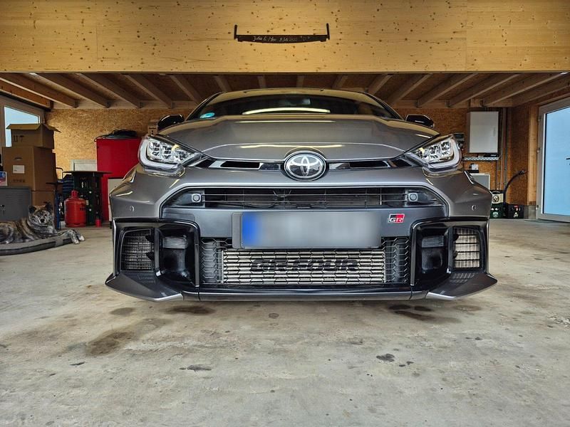 Gebraucht Toyota Yaris 280 PS (205 kW) 2024 Grau Kleinwagen