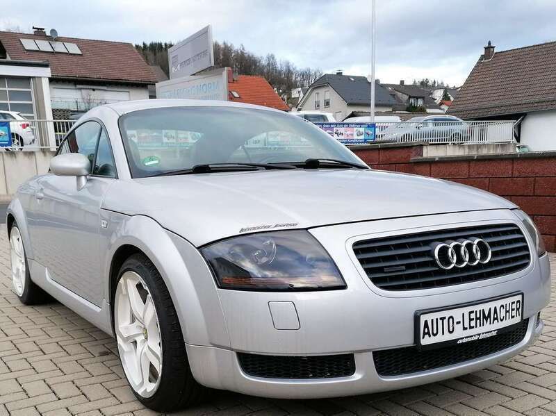 Lichtsilber metallic Gebraucht 2000 Audi TT Coupé | 15.990 € - Bild 1/4