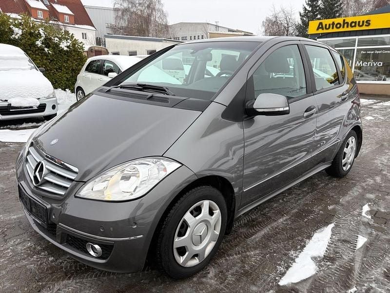 Grau Gebraucht 2010 Mercedes A160 Limousine | 2.900 € (Guter Preis) - Bild 1/4