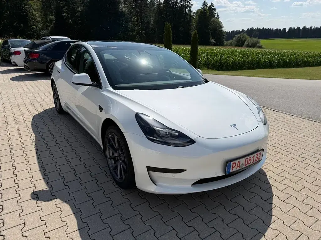 Gebraucht Tesla Model 3 239 kW (325 PS) 2021 Weiß Limousine