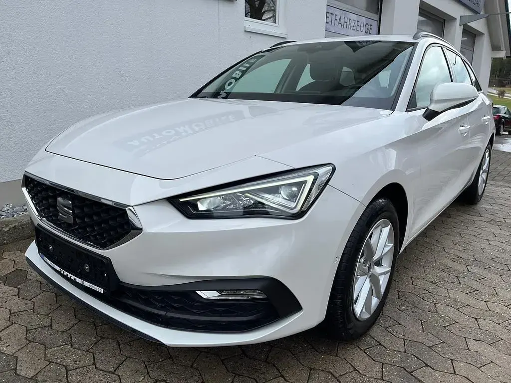 Gebraucht Seat Leon Style 150 PS (110 kW) 2022 Weiß Kombi
