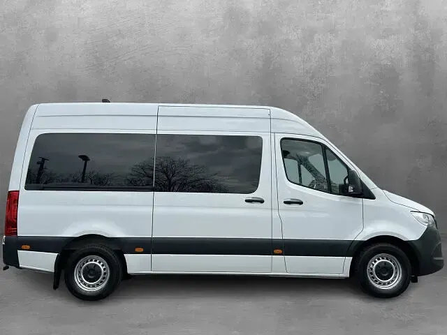 Gebraucht Mercedes Sprinter 114 PS (83 kW) 2021 Arktikweiß Van